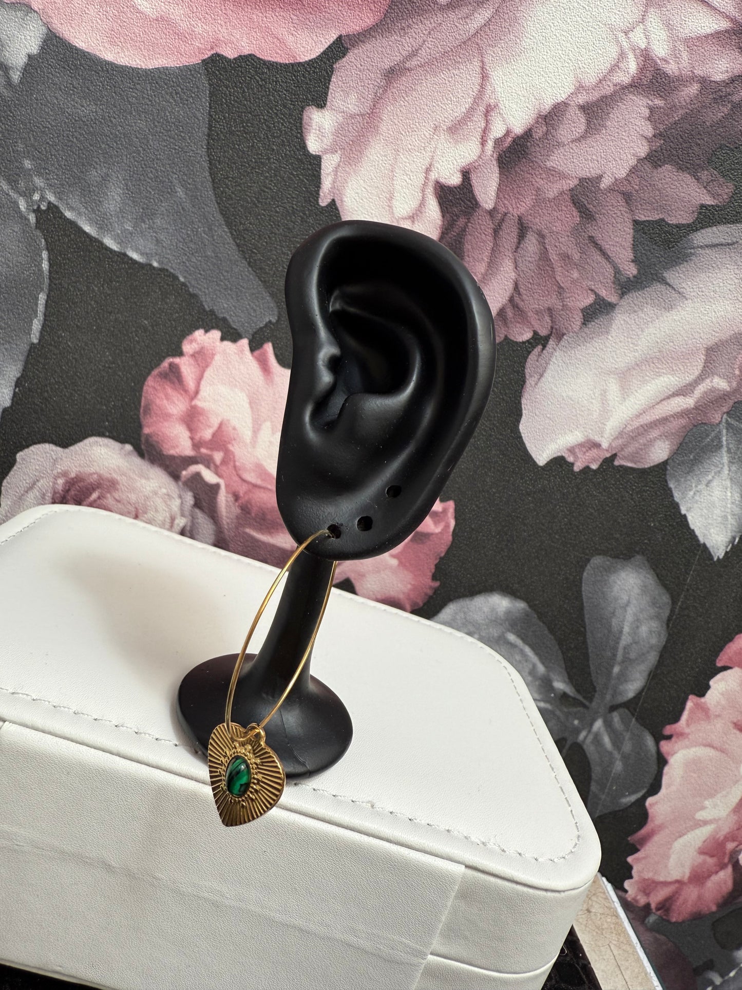 Boucles d’oreilles pendantes cœur vert