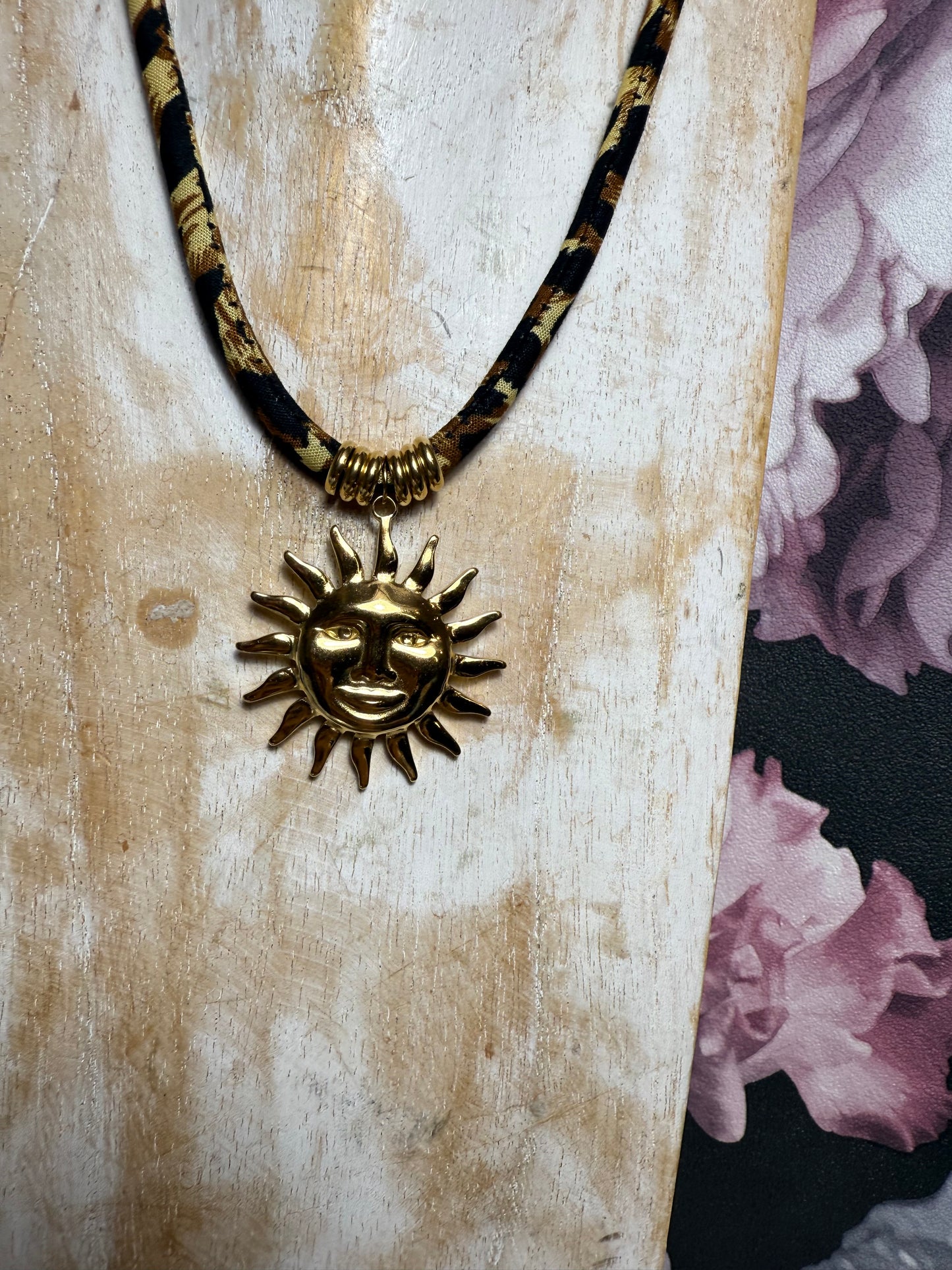 Collier Mr Sun