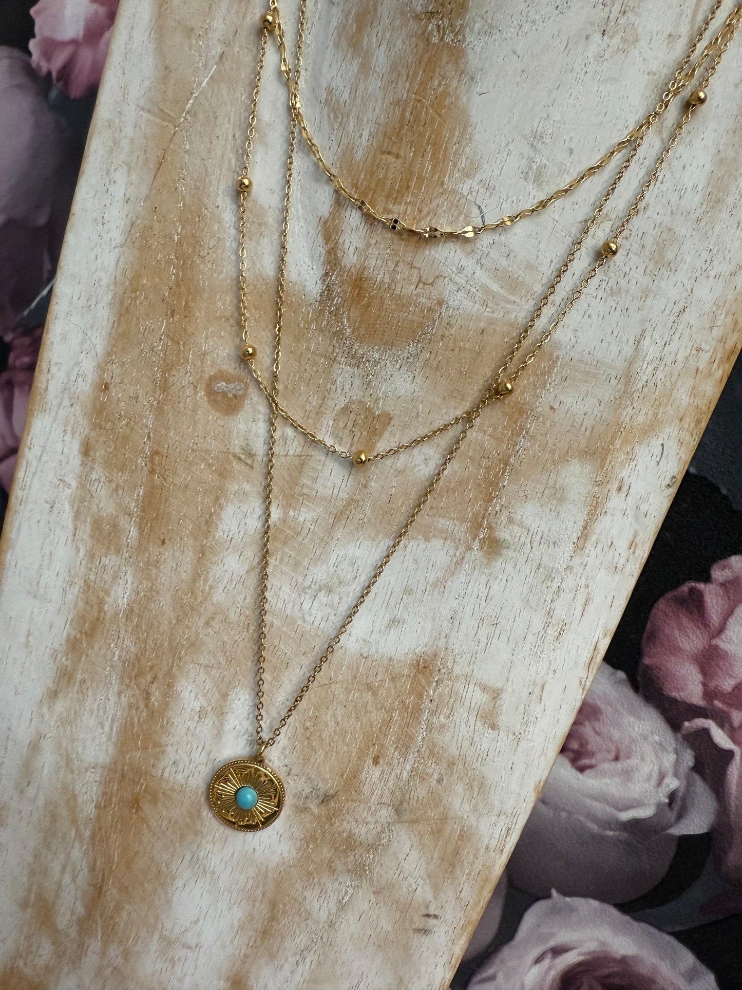 Collier triple doré avec turquenite