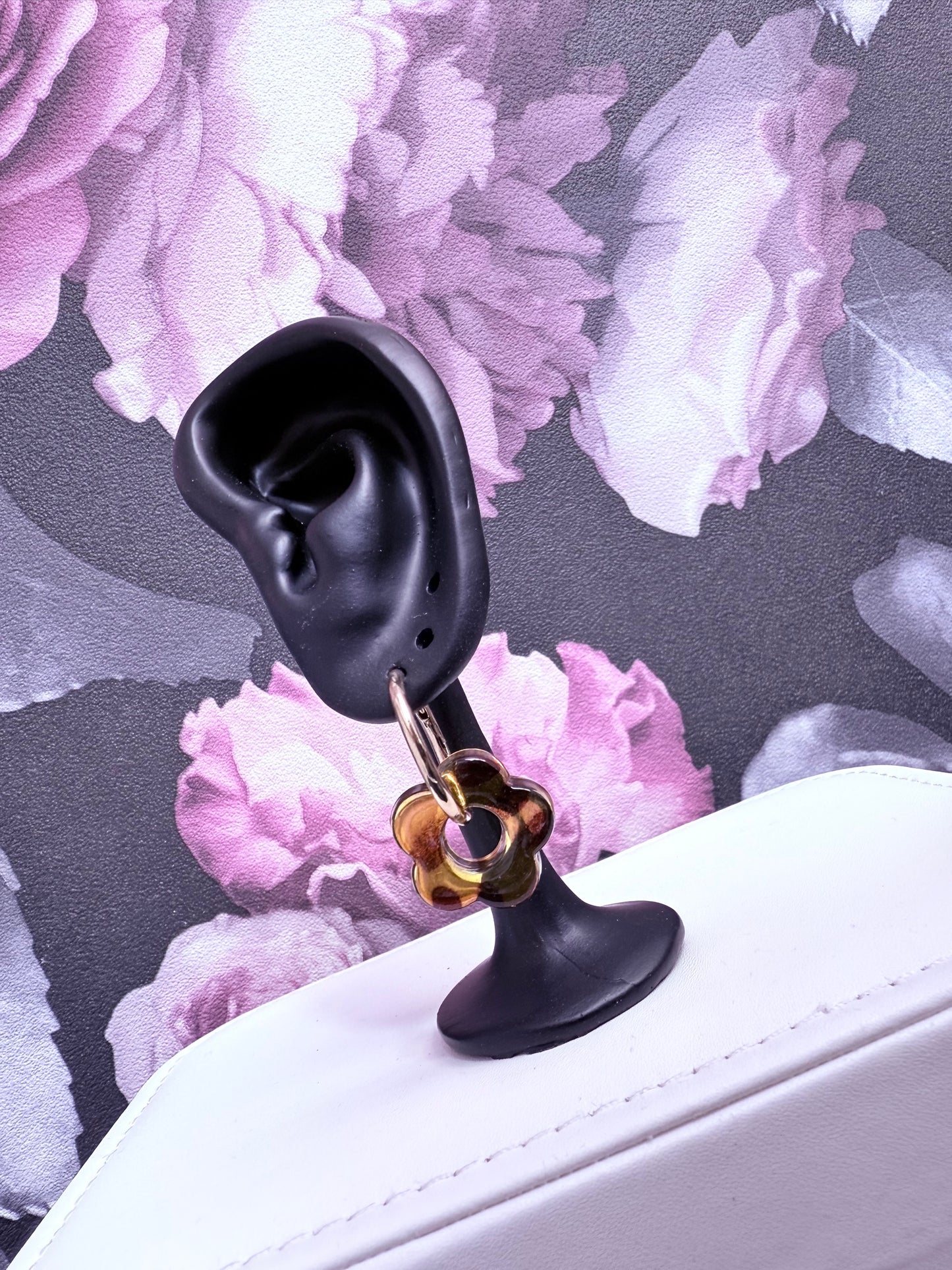 Boucles d’oreilles fleur effet tortoise